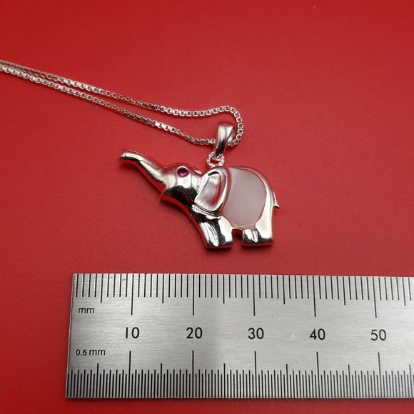 18 Inch 925 Sterling Silver Ruby Eye And Shell Belly Elephant Necklace - Picture 6 of 7